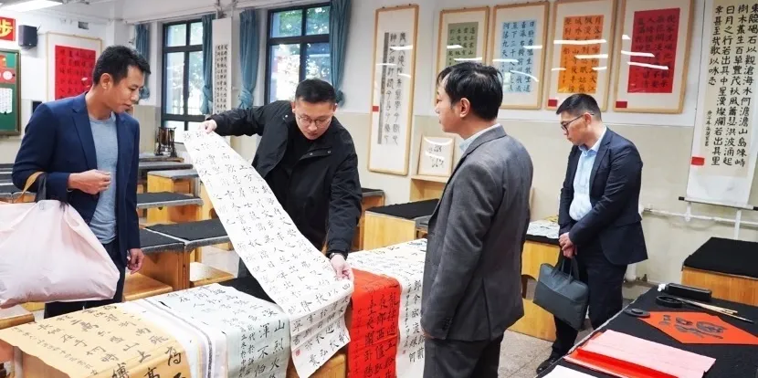 0afc4041 25ee 4e37 b263 1f4e85d906ac