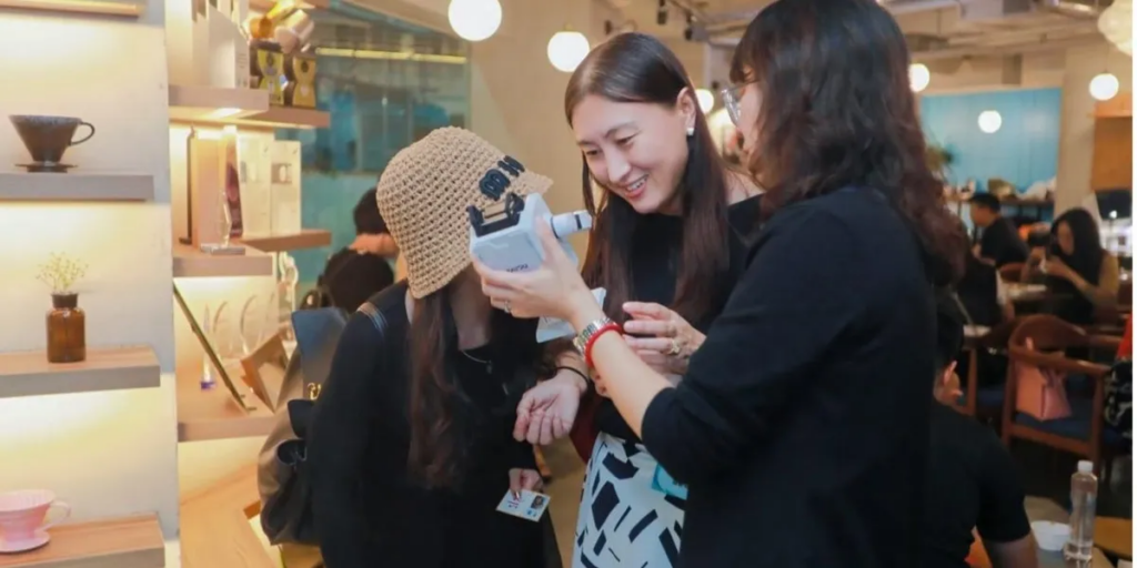 d868e20e 0fdc 432a afbe f0e8be1bc1b1